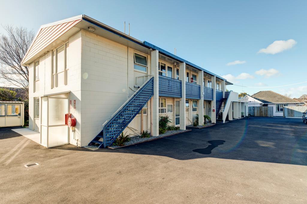 At The Right Place Hostel Christchurch Exterior photo